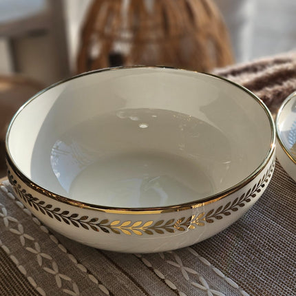 Gold Laurel Wreath Border Dinner Set