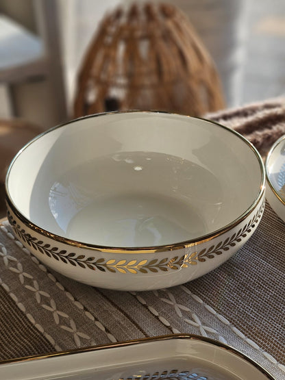 Gold Laurel Wreath Border Dinner Set
