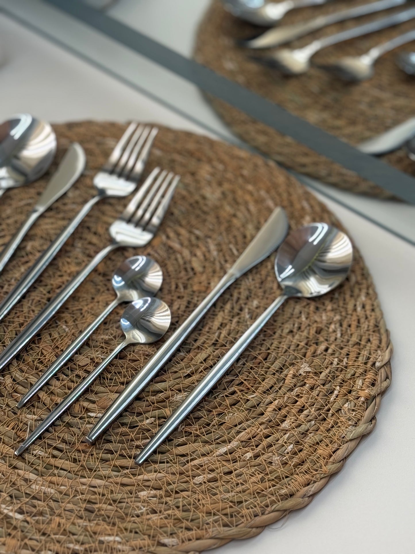 48pcs Stainless Steel Cutlery Set