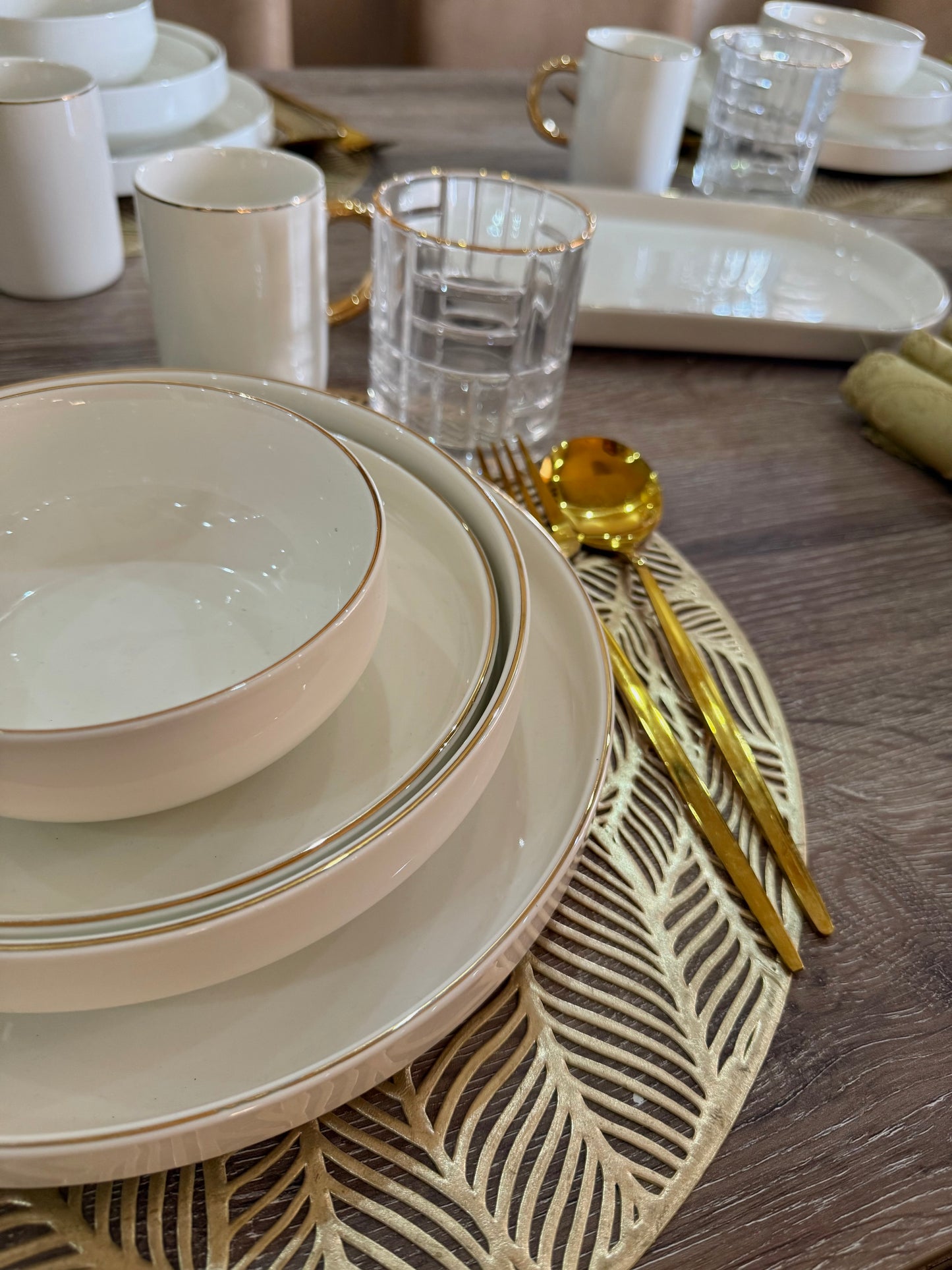26-Gold Bavaria luxury Dinner Set