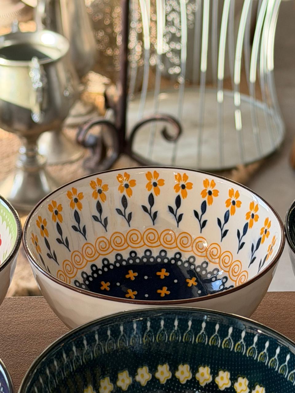 6 Ceramic Bowls Set