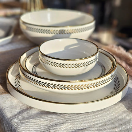 Gold Laurel Wreath Border Dinner Set