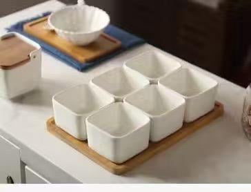 Set of 6 square ceramic bowls with a natural bamboo tray
