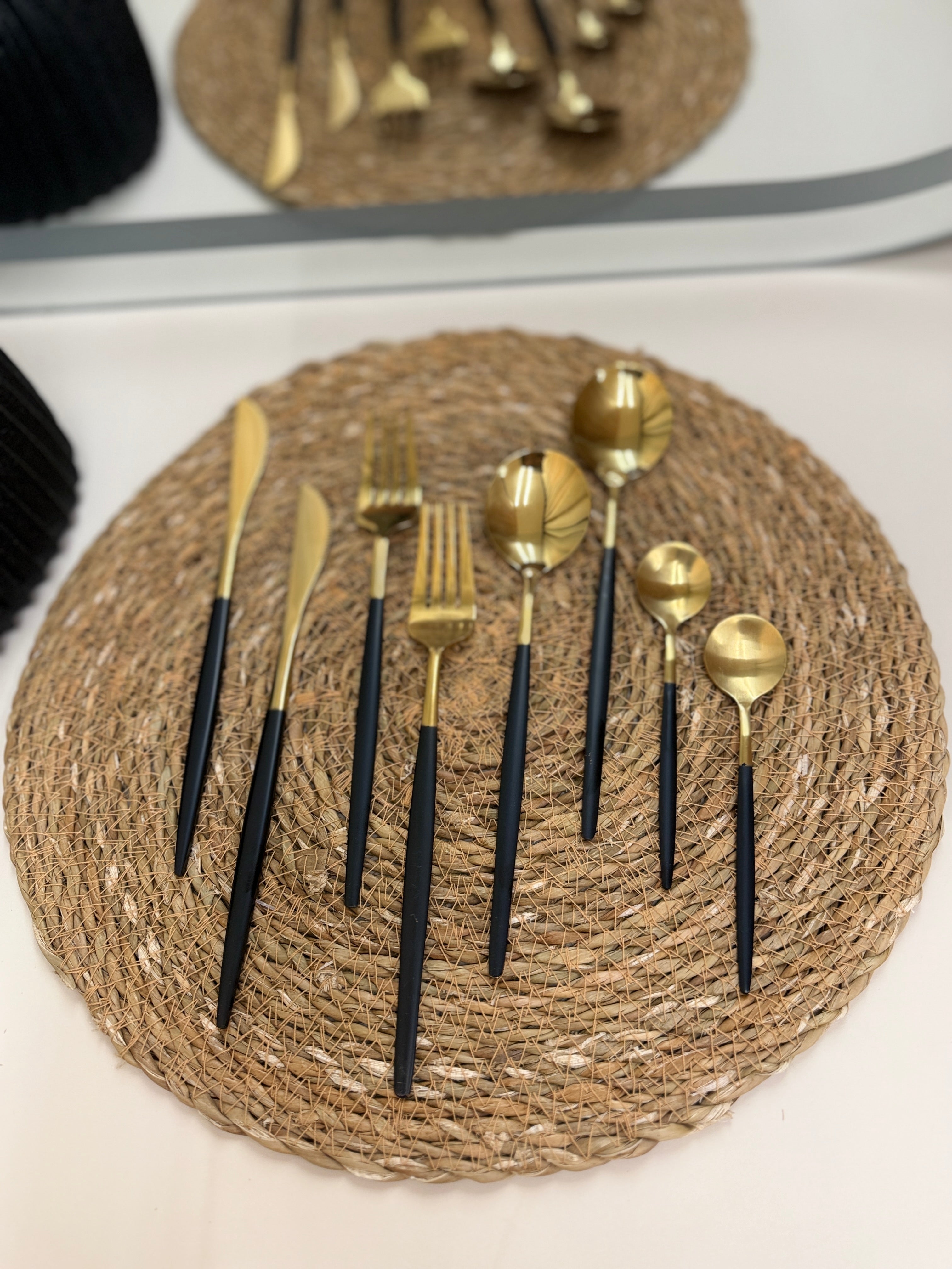 Elegant Stainless Steel Cutlery Set