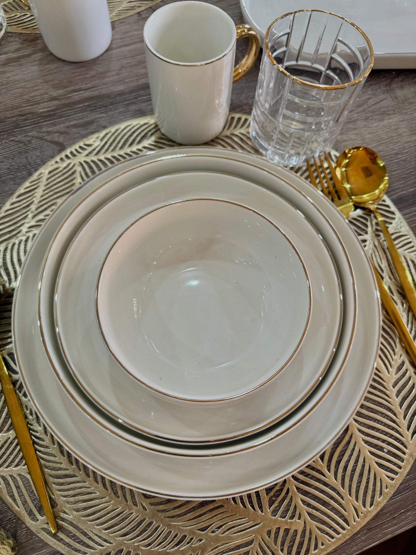 26-Gold Bavaria luxury Dinner Set