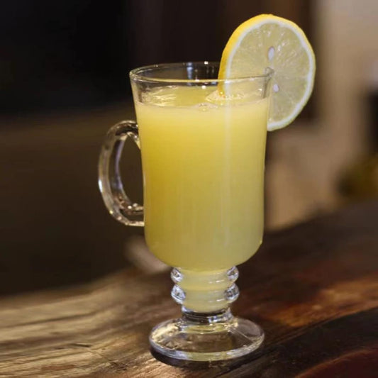 Glass cups with base