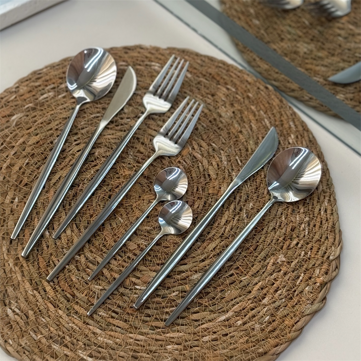 48pcs Stainless Steel Cutlery Set