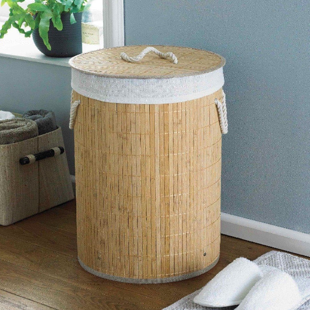 Bamboo laundry basket with a lid and rope handles